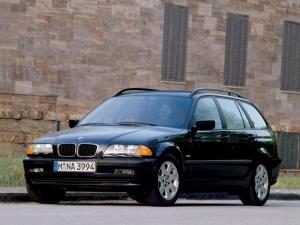 BMW 320d Touring 2000 года